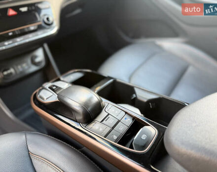 Серый Хендай Ioniq, объемом двигателя 0 л и пробегом 109 тыс. км за 13899 $, фото 23 на Automoto.ua