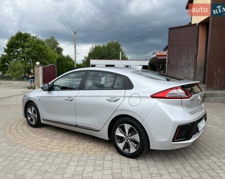 Серый Хендай Ioniq, объемом двигателя 0 л и пробегом 111 тыс. км за 13850 $, фото 22 на Automoto.ua