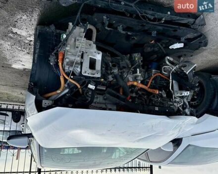 Серый Хендай Ioniq, объемом двигателя 1.6 л и пробегом 129 тыс. км за 7900 $, фото 1 на Automoto.ua