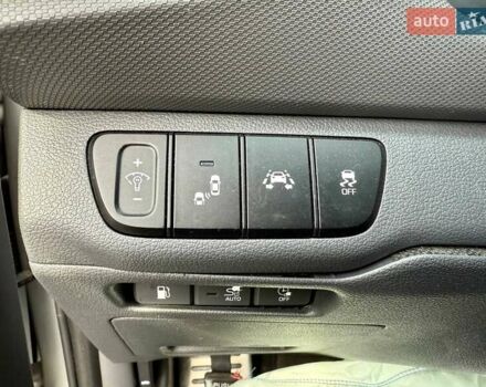 Серый Хендай Ioniq, объемом двигателя 1.6 л и пробегом 129 тыс. км за 7900 $, фото 27 на Automoto.ua