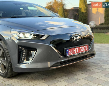 Серый Хендай Ioniq, объемом двигателя 0 л и пробегом 109 тыс. км за 13899 $, фото 2 на Automoto.ua