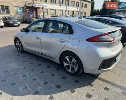 Серый Хендай Ioniq, объемом двигателя 0 л и пробегом 115 тыс. км за 12700 $, фото 3 на Automoto.ua