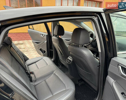 Серый Хендай Ioniq, объемом двигателя 0 л и пробегом 107 тыс. км за 12499 $, фото 18 на Automoto.ua