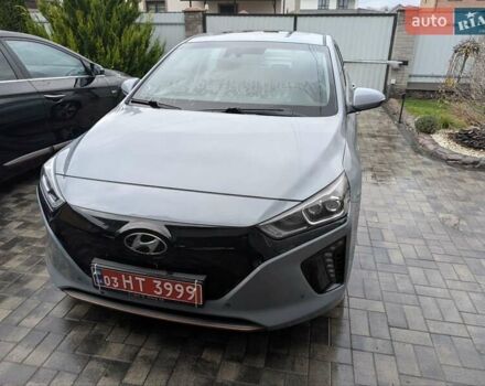 Серый Хендай Ioniq, объемом двигателя 0 л и пробегом 136 тыс. км за 12600 $, фото 2 на Automoto.ua