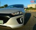 Сірий Хендай Ioniq, об'ємом двигуна 0 л та пробігом 91 тис. км за 13300 $, фото 4 на Automoto.ua