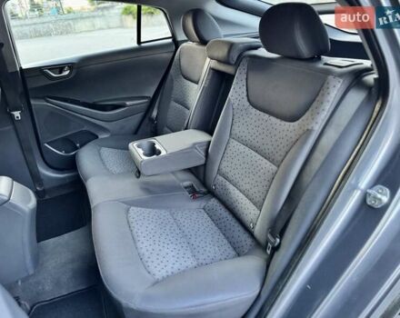 Сірий Хендай Ioniq, об'ємом двигуна 0 л та пробігом 81 тис. км за 12499 $, фото 84 на Automoto.ua