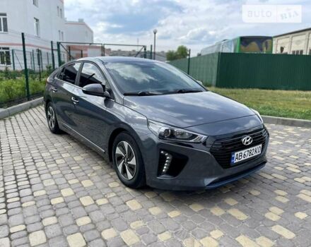 Серый Хендай Ioniq, объемом двигателя 1.58 л и пробегом 160 тыс. км за 12999 $, фото 6 на Automoto.ua