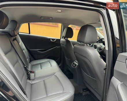 Серый Хендай Ioniq, объемом двигателя 0 л и пробегом 107 тыс. км за 12499 $, фото 32 на Automoto.ua