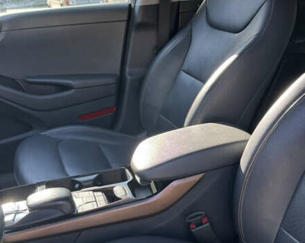 Серый Хендай Ioniq, объемом двигателя 0 л и пробегом 182 тыс. км за 15550 $, фото 6 на Automoto.ua