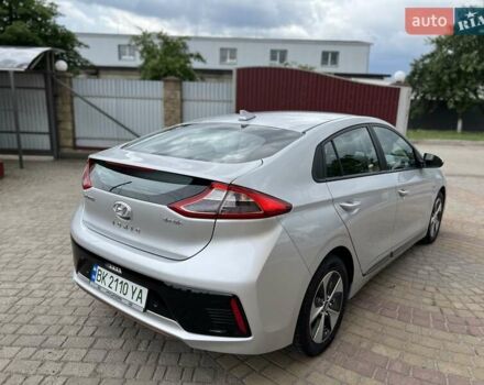 Серый Хендай Ioniq, объемом двигателя 0 л и пробегом 111 тыс. км за 13850 $, фото 13 на Automoto.ua