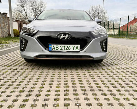 Серый Хендай Ioniq, объемом двигателя 0 л и пробегом 80 тыс. км за 14600 $, фото 12 на Automoto.ua