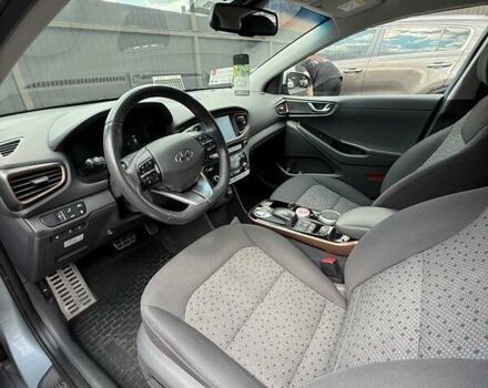 Серый Хендай Ioniq, объемом двигателя 0 л и пробегом 109 тыс. км за 14000 $, фото 4 на Automoto.ua