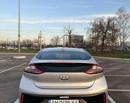 Серый Хендай Ioniq, объемом двигателя 0 л и пробегом 100 тыс. км за 13500 $, фото 8 на Automoto.ua
