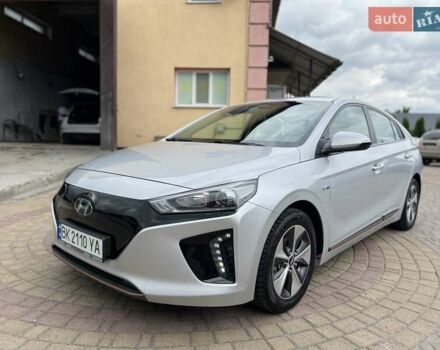 Серый Хендай Ioniq, объемом двигателя 0 л и пробегом 111 тыс. км за 13850 $, фото 1 на Automoto.ua