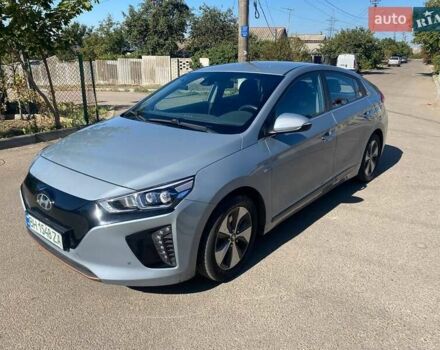 Сірий Хендай Ioniq, об'ємом двигуна 0 л та пробігом 150 тис. км за 13500 $, фото 3 на Automoto.ua