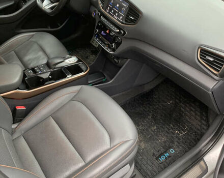 Серый Хендай Ioniq, объемом двигателя 0 л и пробегом 123 тыс. км за 13500 $, фото 10 на Automoto.ua