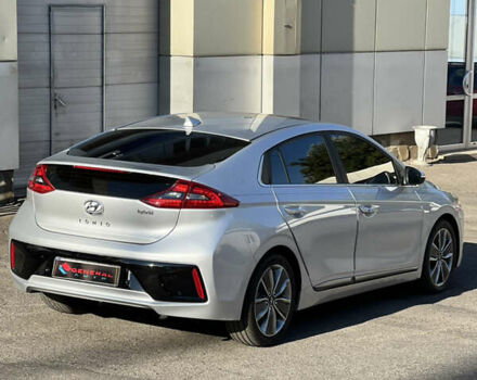 Сірий Хендай Ioniq, об'ємом двигуна 1.58 л та пробігом 134 тис. км за 15900 $, фото 10 на Automoto.ua