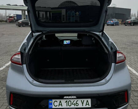 Сірий Хендай Ioniq, об'ємом двигуна 0 л та пробігом 166 тис. км за 11300 $, фото 7 на Automoto.ua