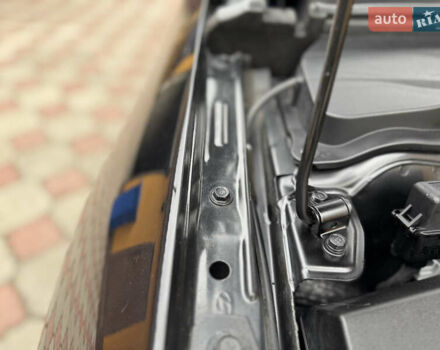 Серый Хендай Ioniq, объемом двигателя 0 л и пробегом 107 тыс. км за 12499 $, фото 41 на Automoto.ua