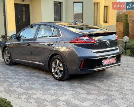 Серый Хендай Ioniq, объемом двигателя 0 л и пробегом 109 тыс. км за 13899 $, фото 13 на Automoto.ua