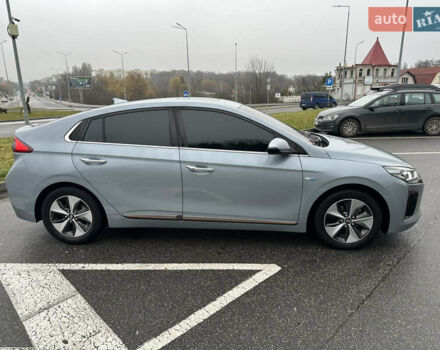 Сірий Хендай Ioniq, об'ємом двигуна 0 л та пробігом 148 тис. км за 13600 $, фото 3 на Automoto.ua