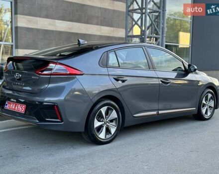 Сірий Хендай Ioniq, об'ємом двигуна 0 л та пробігом 81 тис. км за 12499 $, фото 12 на Automoto.ua