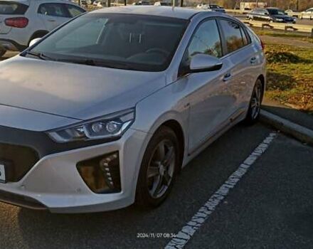 Серый Хендай Ioniq, объемом двигателя 0 л и пробегом 97 тыс. км за 14500 $, фото 2 на Automoto.ua