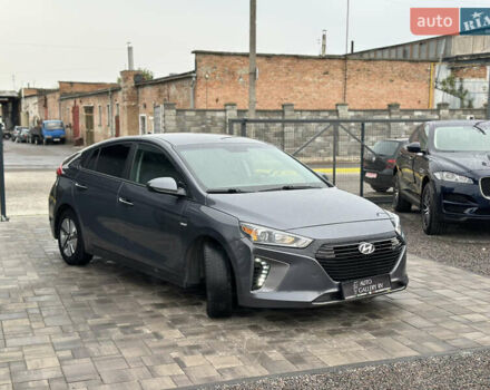 Серый Хендай Ioniq, объемом двигателя 1.6 л и пробегом 272 тыс. км за 12999 $, фото 3 на Automoto.ua