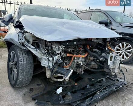 Серый Хендай Ioniq, объемом двигателя 1.6 л и пробегом 129 тыс. км за 7900 $, фото 2 на Automoto.ua