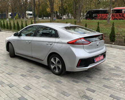 Серый Хендай Ioniq, объемом двигателя 0 л и пробегом 123 тыс. км за 13500 $, фото 4 на Automoto.ua