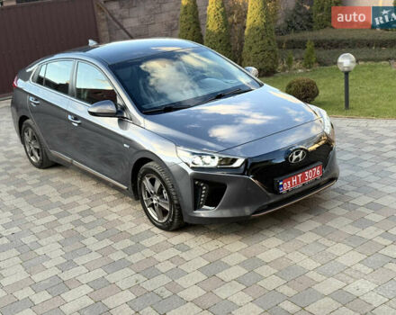 Серый Хендай Ioniq, объемом двигателя 0 л и пробегом 109 тыс. км за 13899 $, фото 4 на Automoto.ua