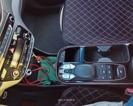 Серый Хендай Ioniq, объемом двигателя 0 л и пробегом 97 тыс. км за 14500 $, фото 6 на Automoto.ua