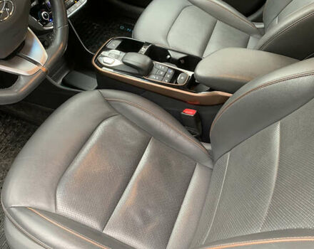Серый Хендай Ioniq, объемом двигателя 0 л и пробегом 123 тыс. км за 13500 $, фото 8 на Automoto.ua