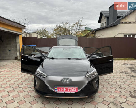 Серый Хендай Ioniq, объемом двигателя 0 л и пробегом 107 тыс. км за 12499 $, фото 22 на Automoto.ua
