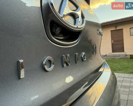 Серый Хендай Ioniq, объемом двигателя 0 л и пробегом 109 тыс. км за 13899 $, фото 43 на Automoto.ua