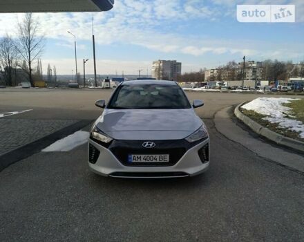 Серый Хендай Ioniq, объемом двигателя 0 л и пробегом 50 тыс. км за 25900 $, фото 16 на Automoto.ua