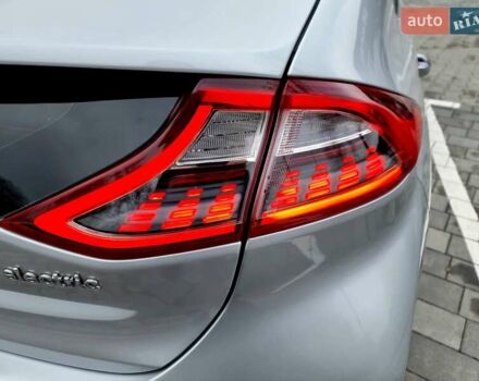 Серый Хендай Ioniq, объемом двигателя 0 л и пробегом 137 тыс. км за 12950 $, фото 12 на Automoto.ua