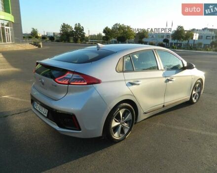 Сірий Хендай Ioniq, об'ємом двигуна 0 л та пробігом 91 тис. км за 13300 $, фото 10 на Automoto.ua