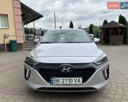 Серый Хендай Ioniq, объемом двигателя 0 л и пробегом 111 тыс. км за 13850 $, фото 5 на Automoto.ua