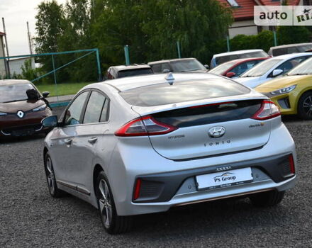 Сірий Хендай Ioniq, об'ємом двигуна 0 л та пробігом 92 тис. км за 14250 $, фото 9 на Automoto.ua