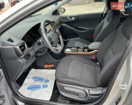 Серый Хендай Ioniq, объемом двигателя 0 л и пробегом 111 тыс. км за 13850 $, фото 37 на Automoto.ua