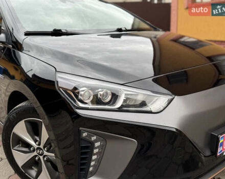Серый Хендай Ioniq, объемом двигателя 0 л и пробегом 107 тыс. км за 12499 $, фото 57 на Automoto.ua