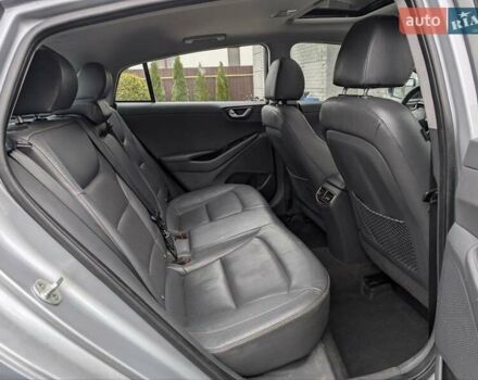 Серый Хендай Ioniq, объемом двигателя 0 л и пробегом 136 тыс. км за 12600 $, фото 15 на Automoto.ua