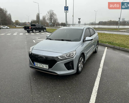 Сірий Хендай Ioniq, об'ємом двигуна 0 л та пробігом 148 тис. км за 13600 $, фото 2 на Automoto.ua