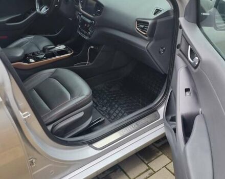 Хендай Ioniq 2018 в Виннице на Automoto.ua Серый Хендай Ioniq, объемом двигателя 0 л и пробегом 93 тыс. км за 15300 $, фото 13 на Automoto.ua