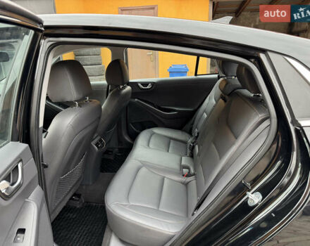 Серый Хендай Ioniq, объемом двигателя 0 л и пробегом 107 тыс. км за 12499 $, фото 15 на Automoto.ua