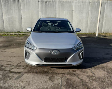 Сірий Хендай Ioniq, об'ємом двигуна 0 л та пробігом 121 тис. км за 12800 $, фото 5 на Automoto.ua