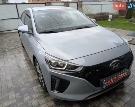 Серый Хендай Ioniq, объемом двигателя 0 л и пробегом 136 тыс. км за 12600 $, фото 4 на Automoto.ua