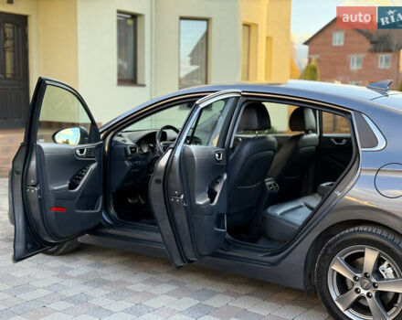 Серый Хендай Ioniq, объемом двигателя 0 л и пробегом 109 тыс. км за 13899 $, фото 17 на Automoto.ua