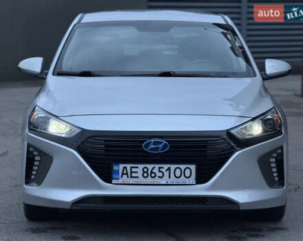 Сірий Хендай Ioniq, об'ємом двигуна 1.6 л та пробігом 89 тис. км за 14899 $, фото 3 на Automoto.ua